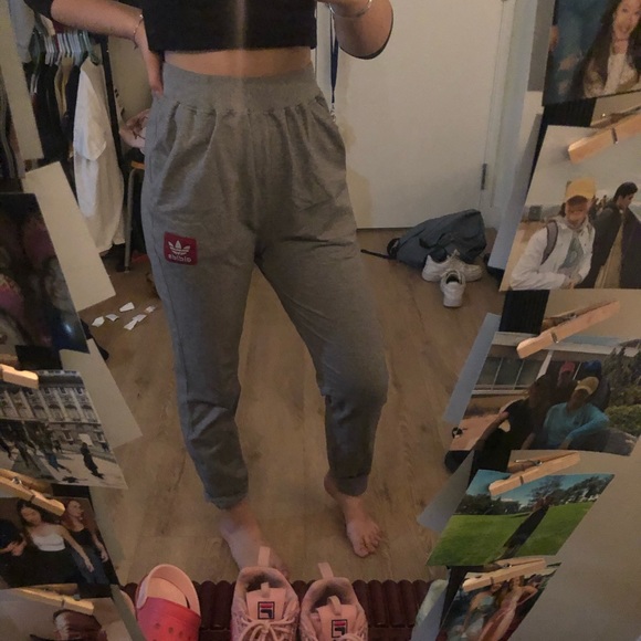 *fake* ADDIDAS look a like joggers - Picture 3 of 4